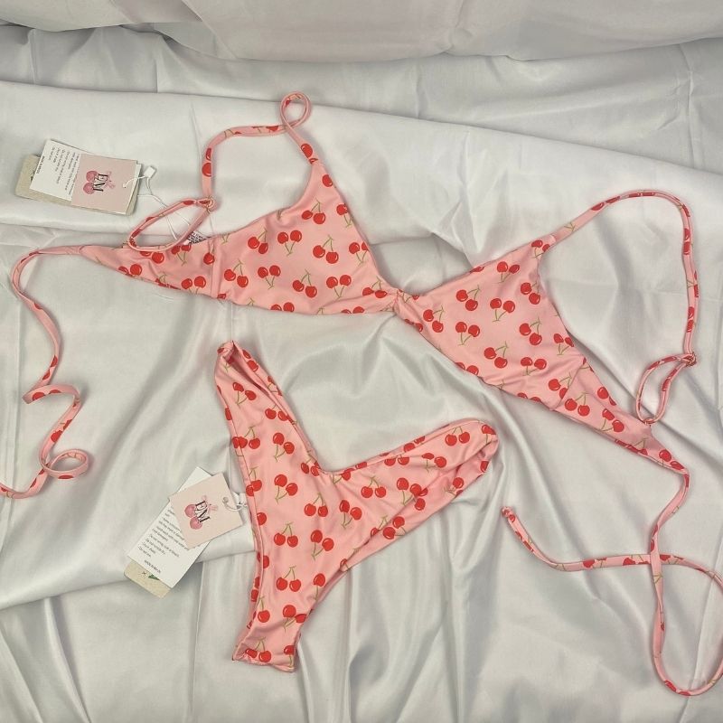 A Cherries Kiss bikini bottoms